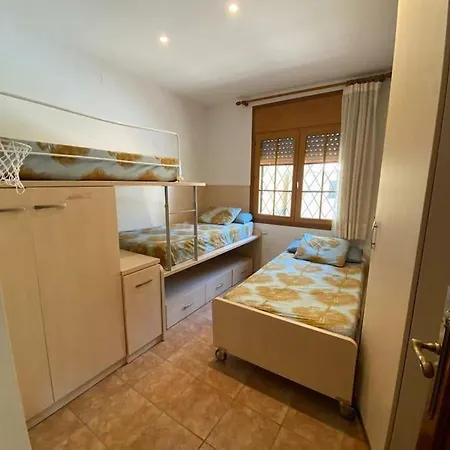 Σπίτι διακοπών Casa Con Jardin En Barcelona Ideal Familias. Sant Cugat del Vallès