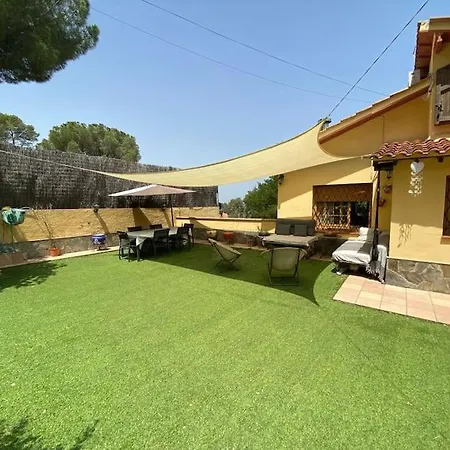 Casa Con Jardin En Barcelona Ideal Familias.
