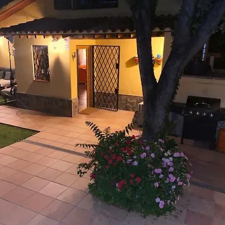 Casa Con Jardin En Barcelona Ideal Familias. *