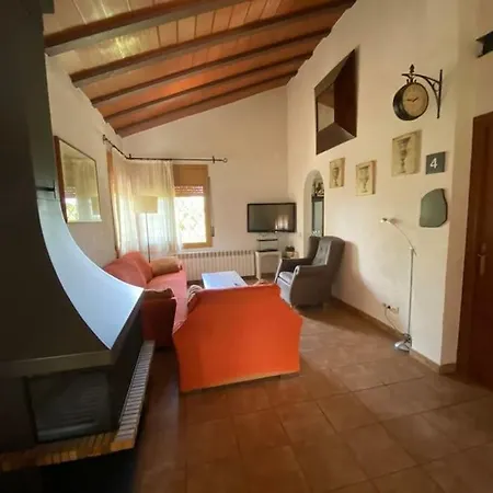Casa Con Jardin En Barcelona Ideal Familias. Holiday home Sant Cugat del Valles