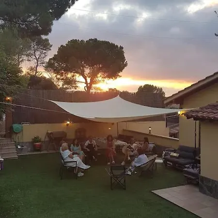 Casa Con Jardin En Barcelona Ideal Familias. Holiday home